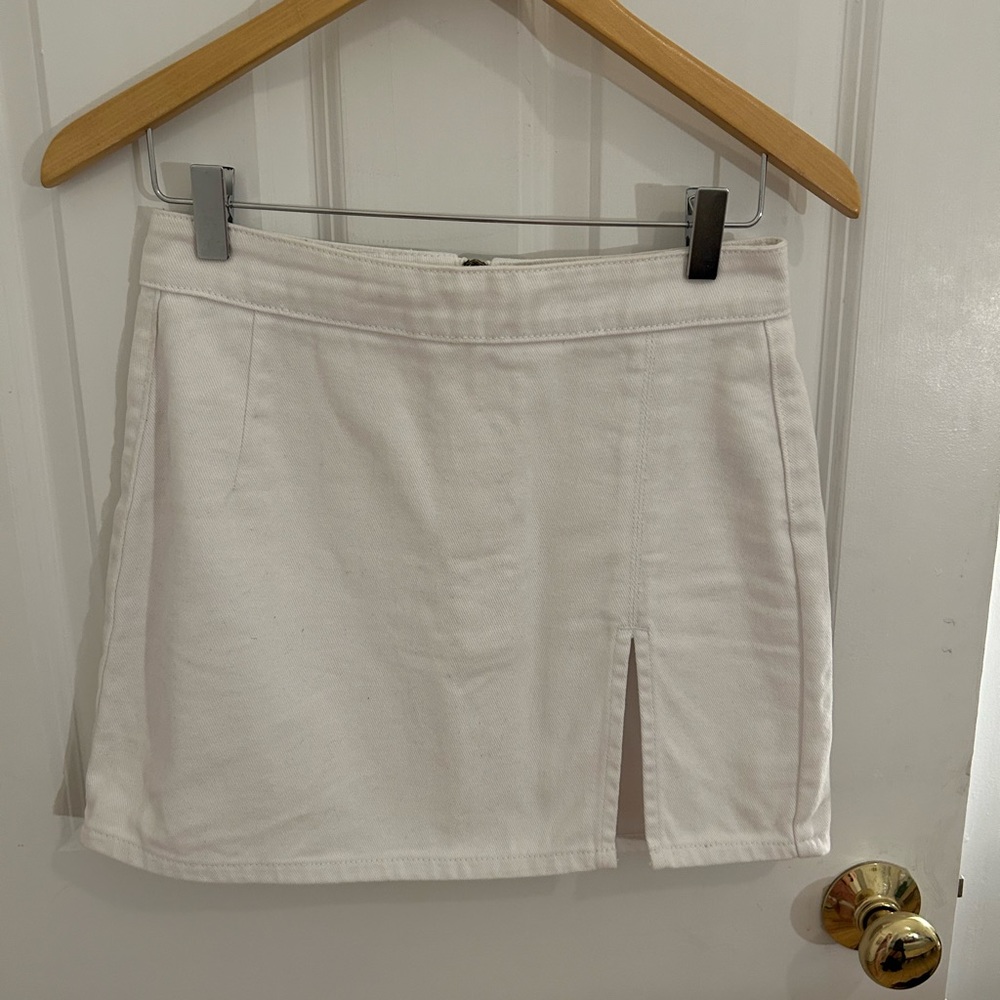 Lioness Princess Polly white mini skirt with slit